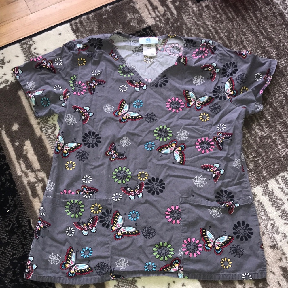 Butterfly scrub top